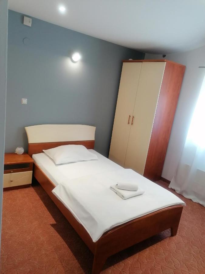 Hotel Garny Pleso 大戈里察 外观 照片