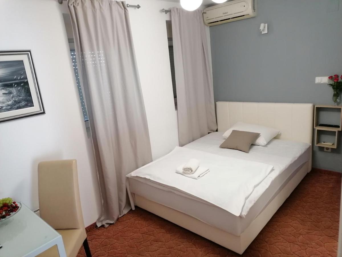 Hotel Garny Pleso 大戈里察 外观 照片