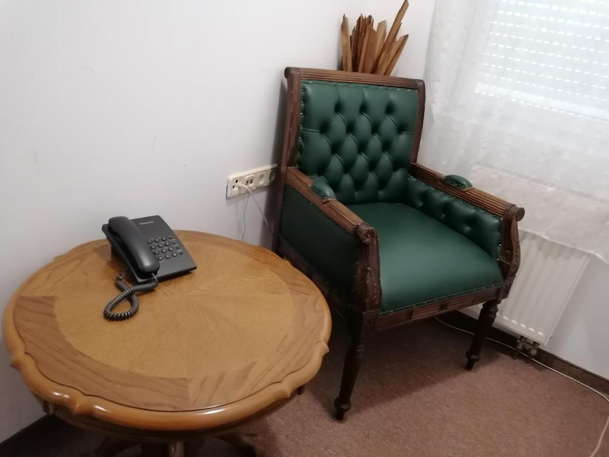 Hotel Garny Pleso 大戈里察 外观 照片